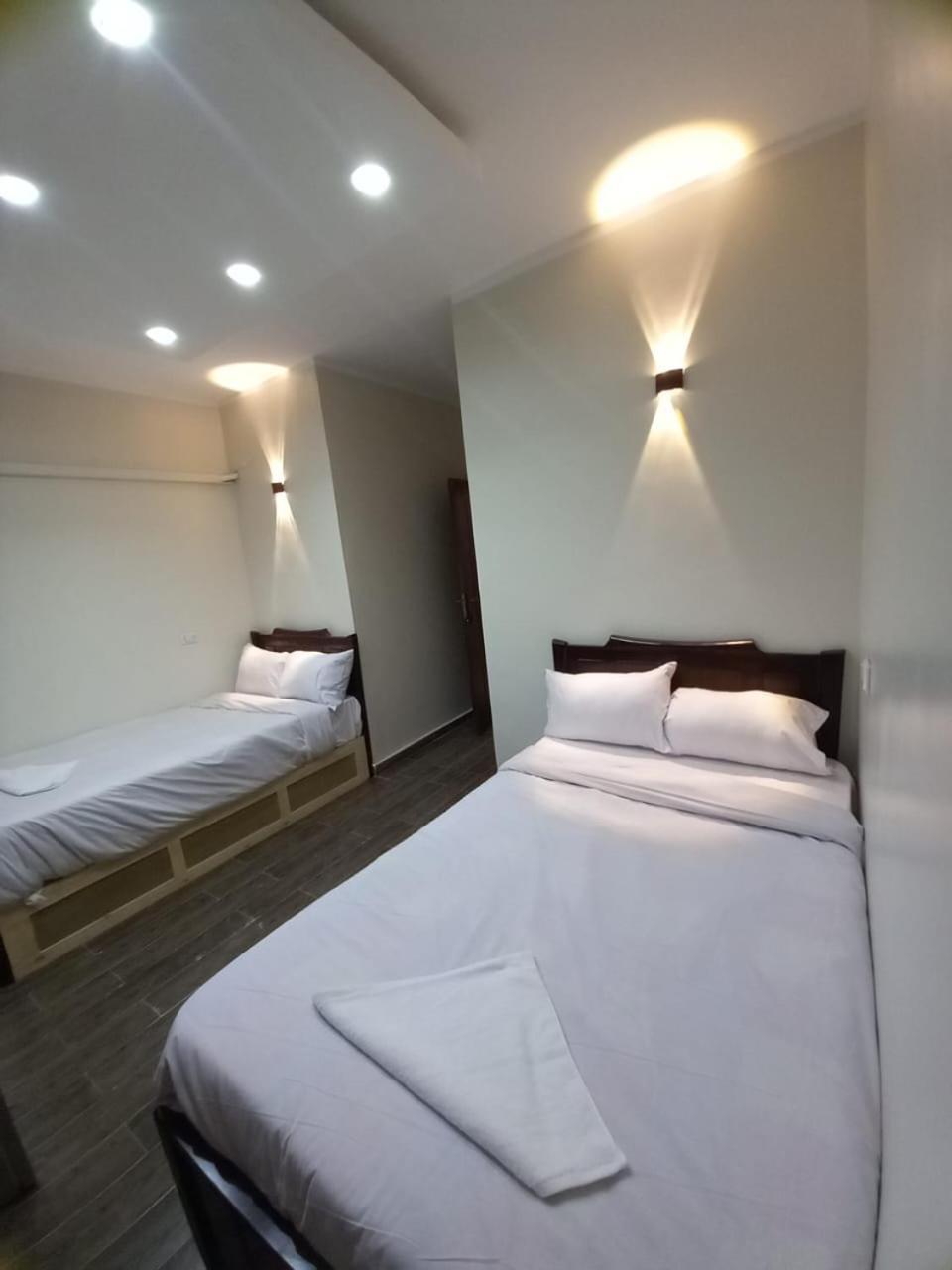 Khufu Pyramids Hotel Kafrat al Jabal ภายนอก รูปภาพ