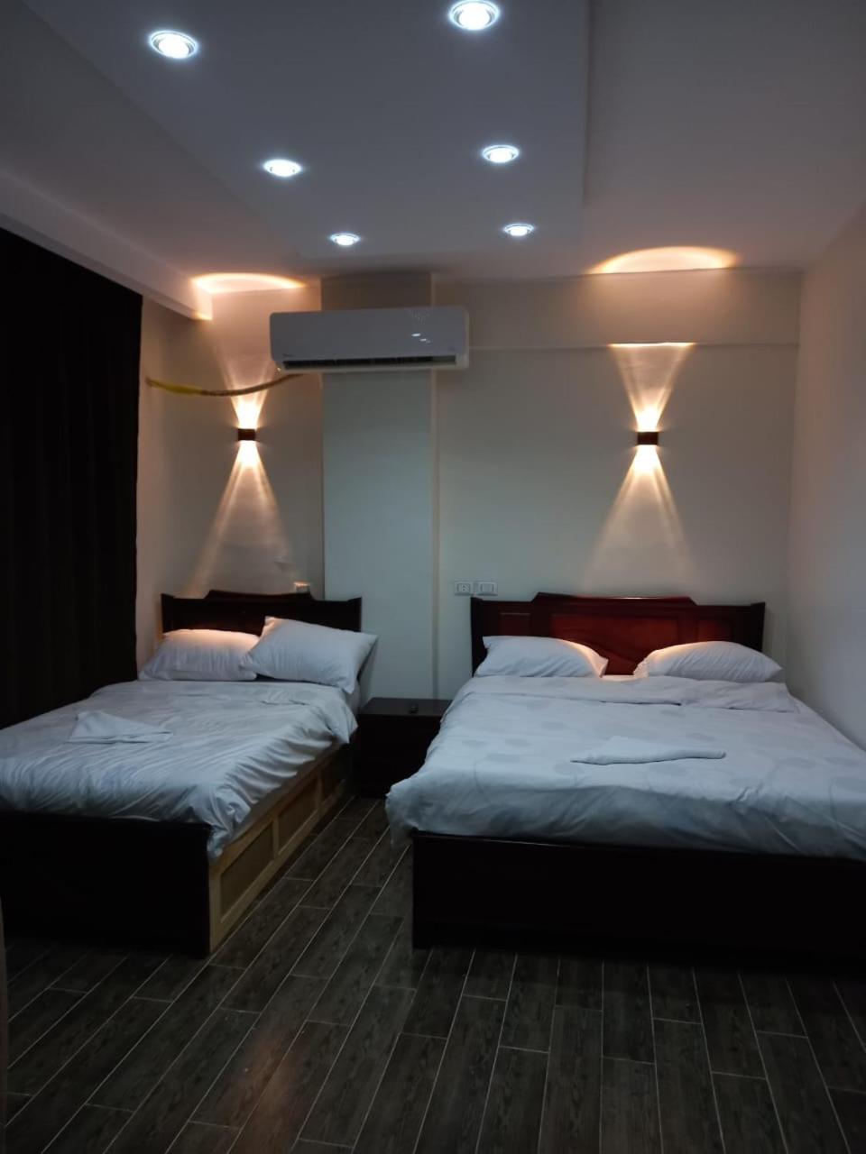 Khufu Pyramids Hotel Kafrat al Jabal ภายนอก รูปภาพ